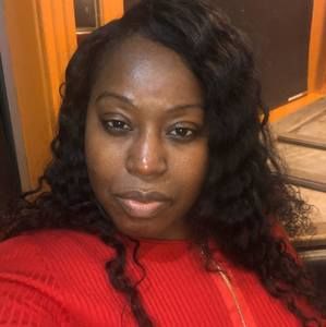 Meet your Posher, Liz